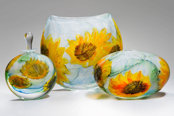 Van Gogh's Sunflowers on tour... in glass!