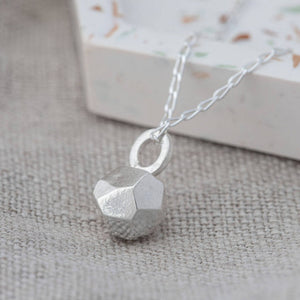 You added <b><u>Meteorite Necklace - Silver</u></b> to your cart.