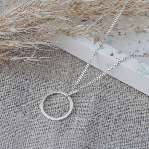Small Circle Necklace - Silver