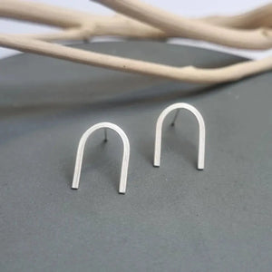 You added <b><u>Harbour studs - silver</u></b> to your cart.