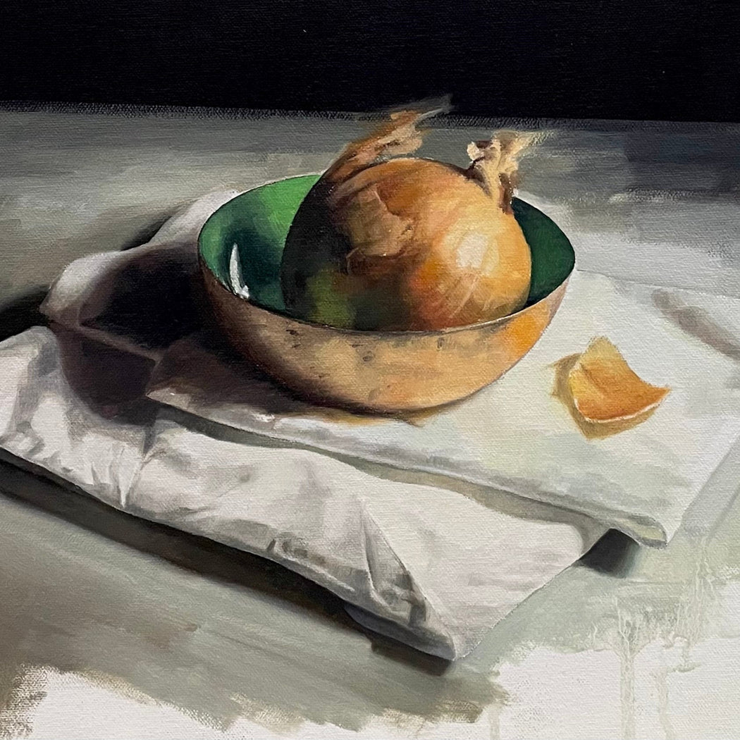 Onions with Enamel Metal Bowl