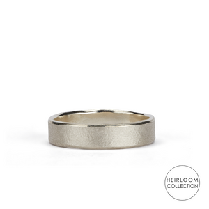 You added <b><u>Wave Ring - White Gold</u></b> to your cart.