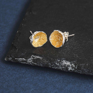You added <b><u>Golden Seed Studs</u></b> to your cart.
